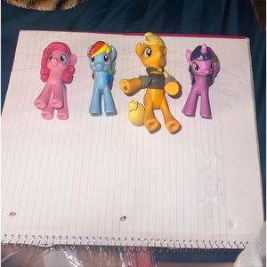 Mix lot of 4 My Little Ponies